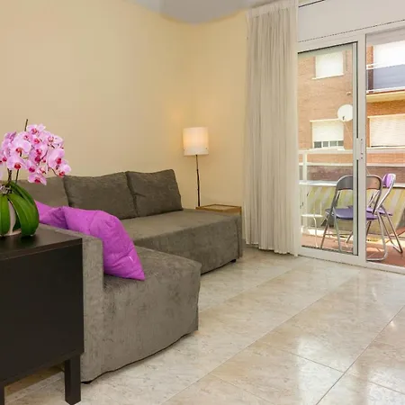 Homeholidaysrentals Salvador Apartment Pineda de Mar