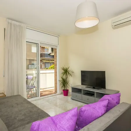 Homeholidaysrentals Salvador Apartment Pineda de Mar
